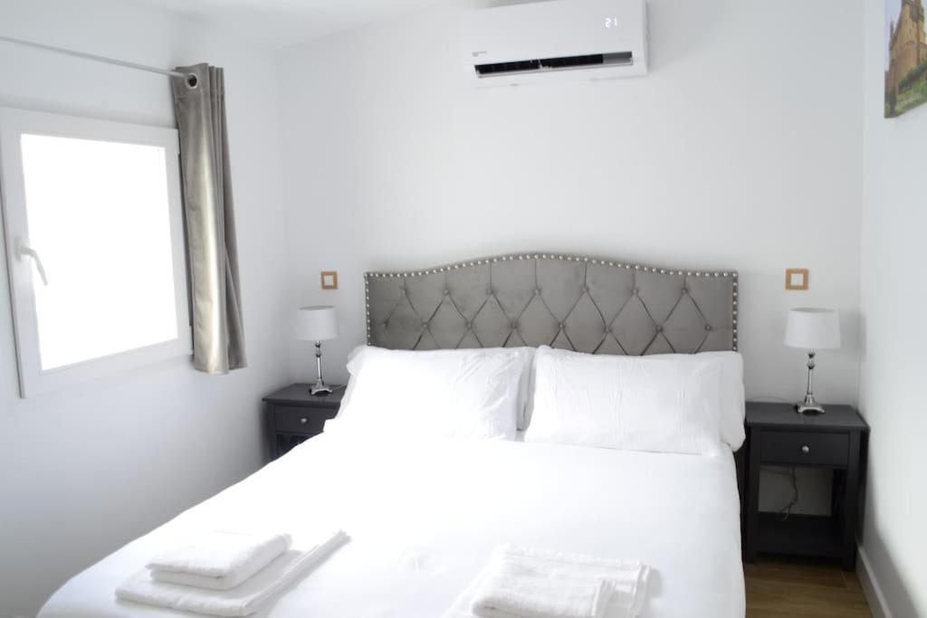 Casa En Alquiler Vacacional En Alcalá de Henares Esterno foto
